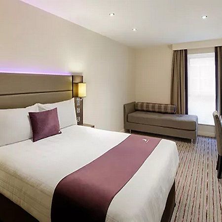 Premier Inn Premier Inn Silverstone Syresham エクステリア 写真