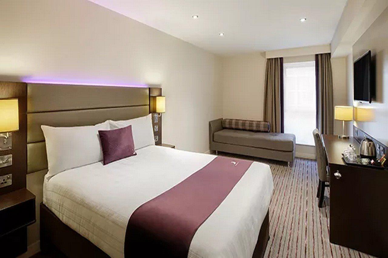 Premier Inn Premier Inn Silverstone Syresham エクステリア 写真
